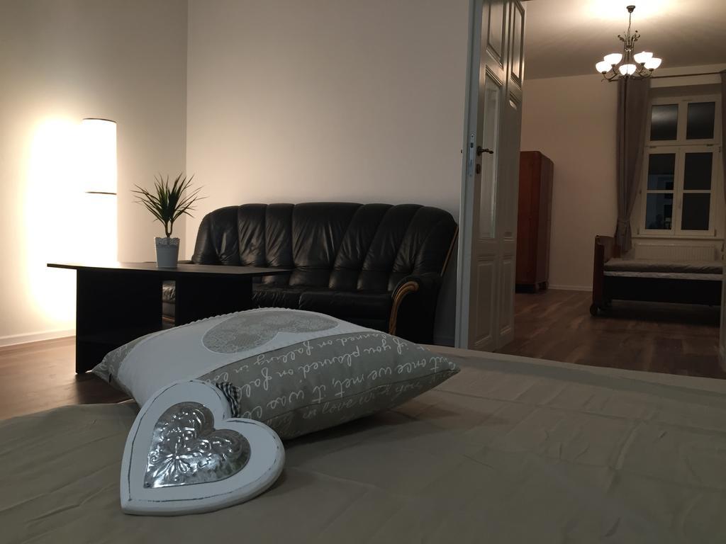 Apartments Corso Зноймо Екстер'єр фото
