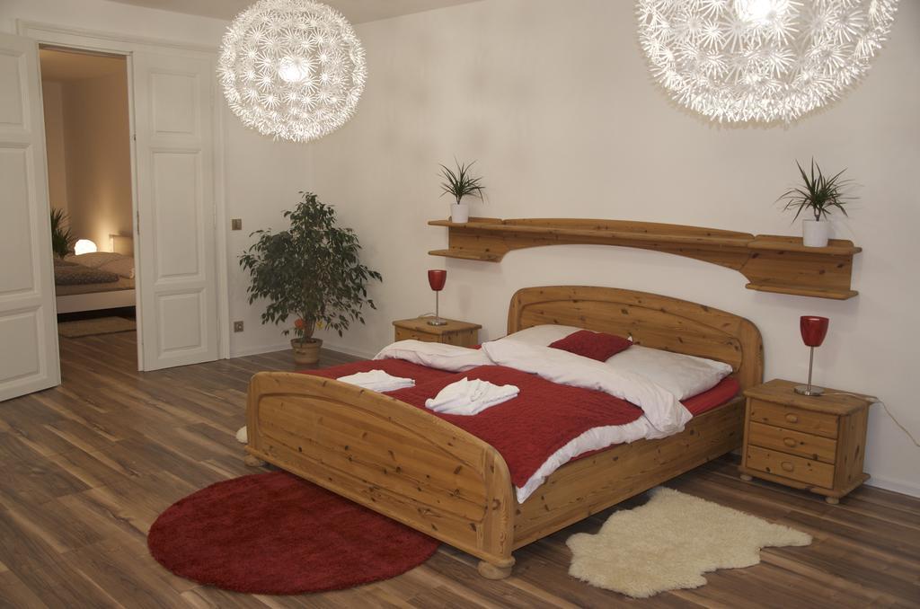 Apartments Corso Зноймо Екстер'єр фото
