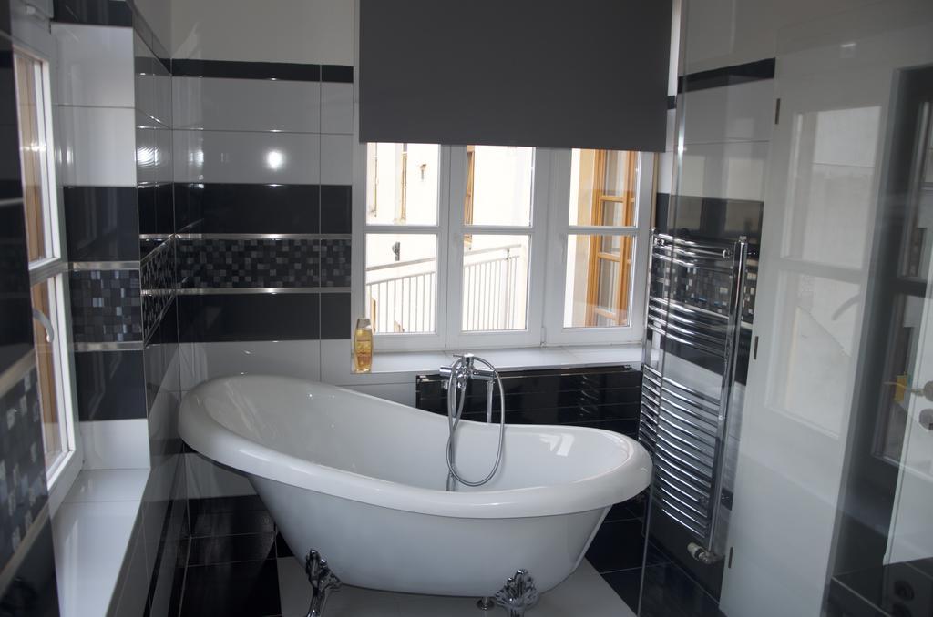 Apartments Corso Зноймо Екстер'єр фото